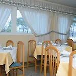 Ton Sanxenxo