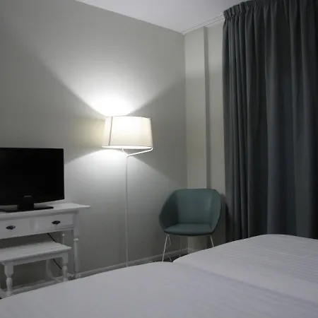 Ton Hotel 3*