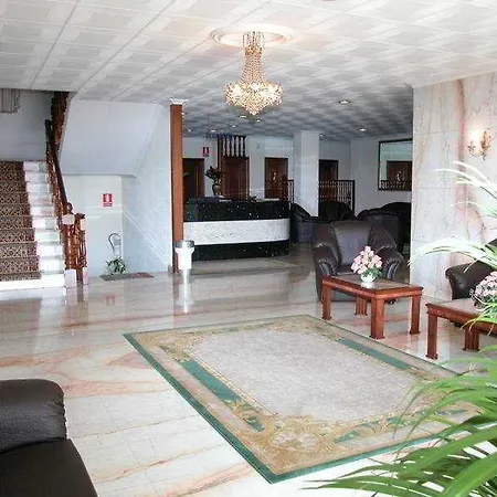 Ton Hotel 3*
