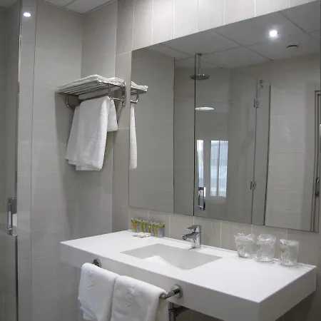 Ton Hotel